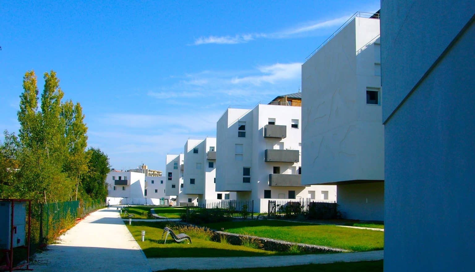 Immobilier autour de Bordeaux : à Mérignac, la baisse des prix se confirme et offre de belles opportunités d’achat Immeubles Merignac Mspecht