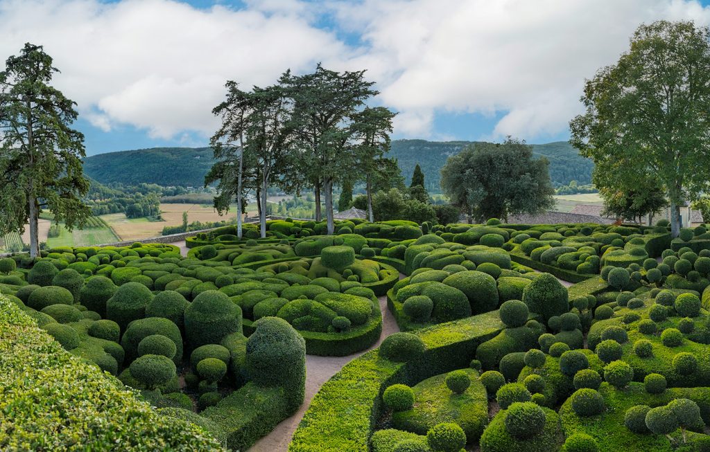 Sud-Ouest. Château hanté, petit palais chouchou du cinéma, jardin de rêve... Dans le Périgord, 3 balades dont vous vous souviendrez longtemps 1 Photo des jardins oniriques - Marqueyssac
