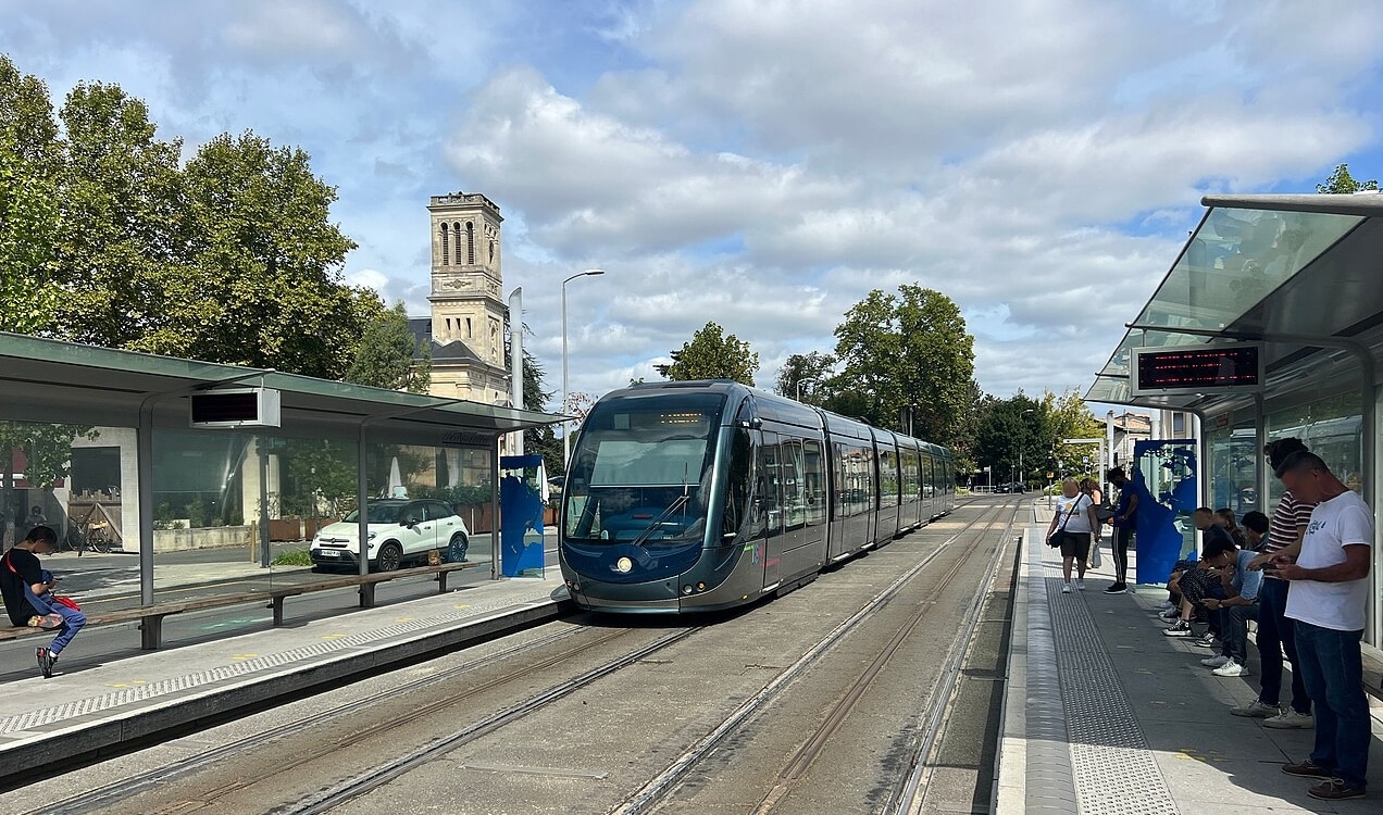 Immobilier autour de Bordeaux. Ces "villes refuges" pour acheter grand sans se ruiner ! 2 Station Talence Centre - Forum du tramway de Bordeaux, Talence